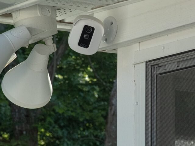 Les Meilleures Caméras Extérieures WiFi 2026 : Comparatif et Guide